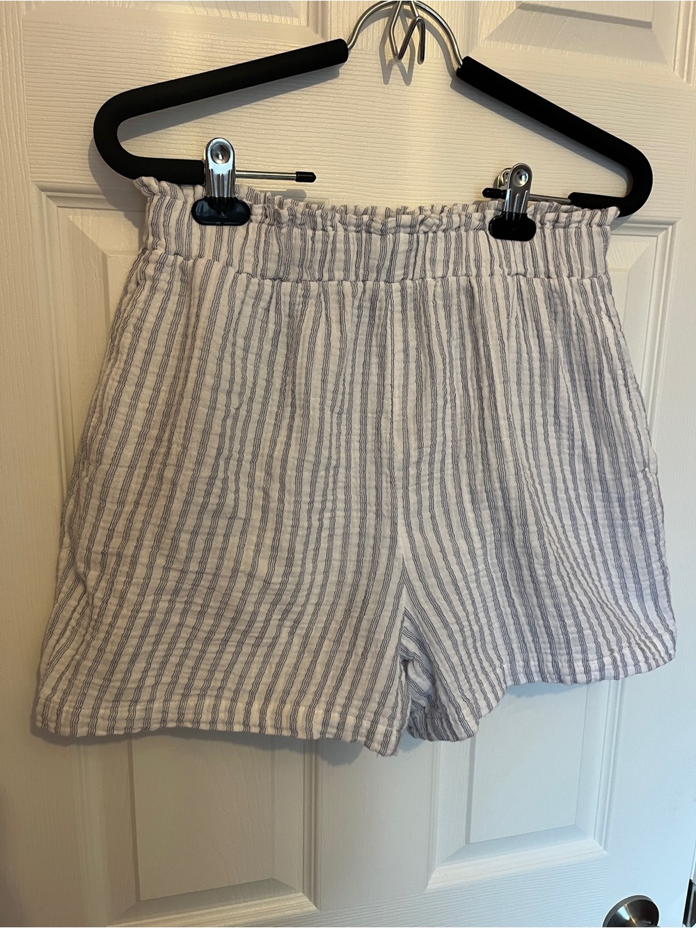 Roots Women’s White and Blue Striped Linen/Gauze Style Shorts